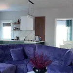 Apartament Inizio *